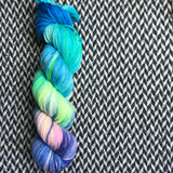 HIPPOCAMPUS -- Brooklyn Bridge worsted weight yarn -- ready to ship